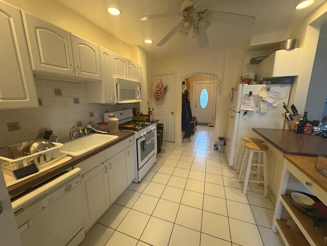 Building Photo - 33 Clayton Ave Unit 1 Rental