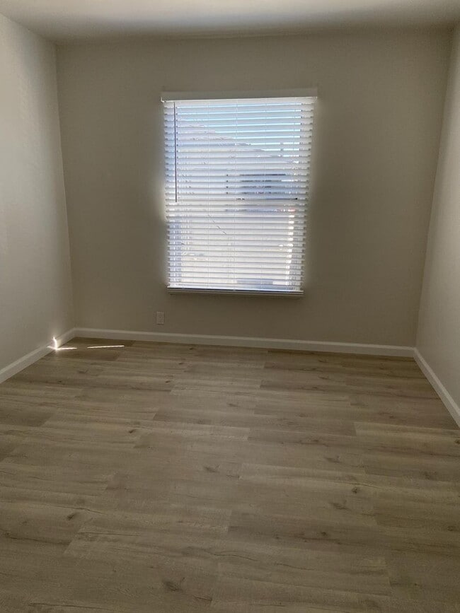 10965 S Figueroa St Unit 6