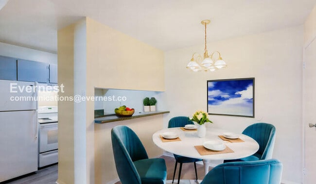 Photo - 2241 Sedgwick St Unidad f