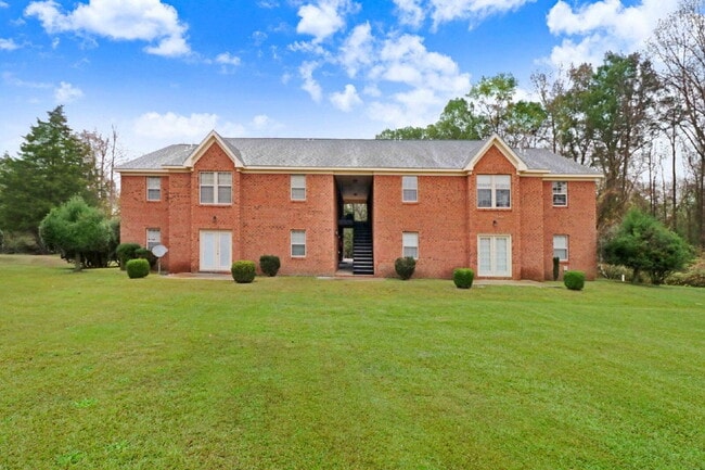 FOR RENT in Waynetique Apts ~ 2 Bedroom, 2 Bathroom Apartment in Goldsboro *Excellent Wayne Memor...