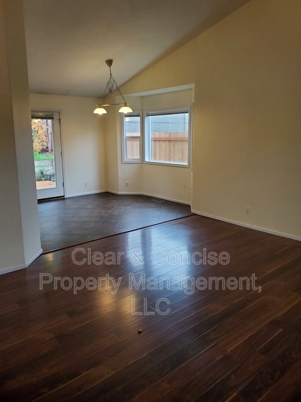 Photo - 3611 Berkshire St