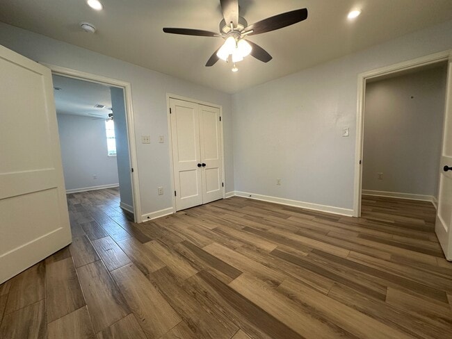 Photo - 1717 S Louisiana St Unidad X