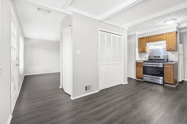 Photo - 34000 Fernwood St