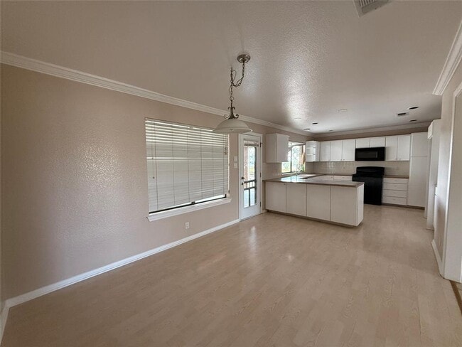 Photo - 5850 Dacy Ln