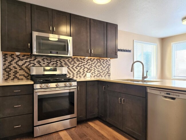Photo - 10914 Willow Rd