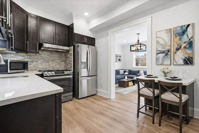 Photo - 6033 Monitor Pl Unit 2