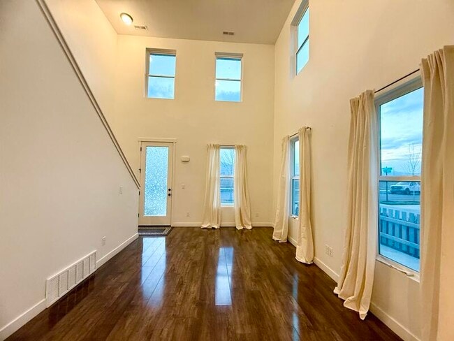 Photo - 10539 Liv Way