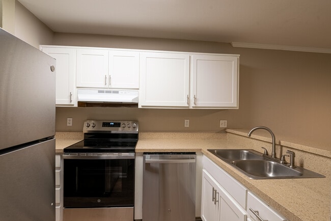 Kitchen - Tanager Apartments