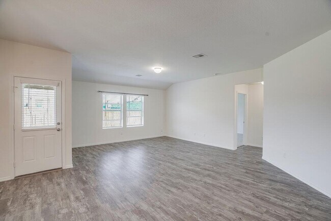 Photo - 3200 Windy Vane Dr