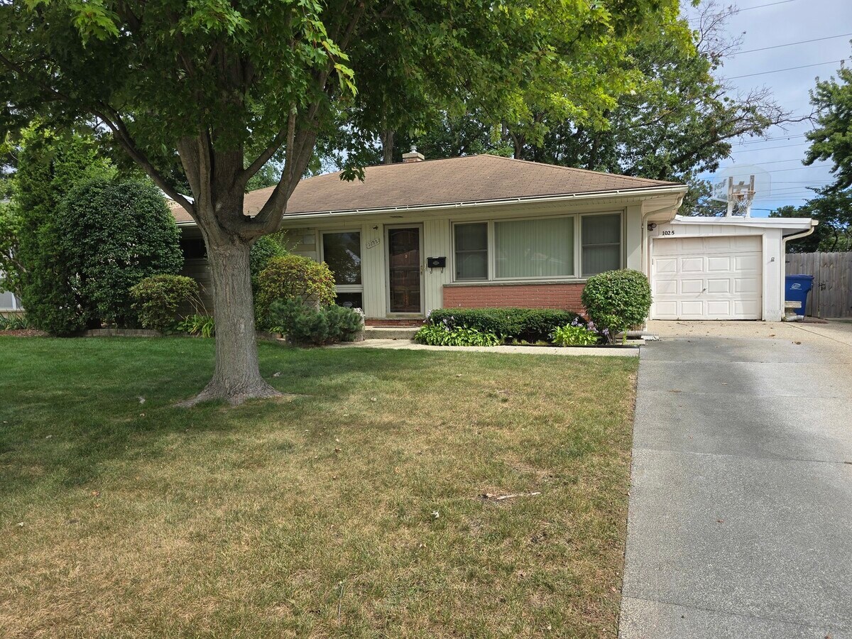 Photo - 1025 Longaker Rd