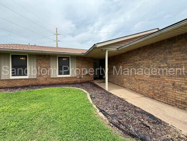 Photo - FOR LEASE | Downtown Tulsa | Available NOW!