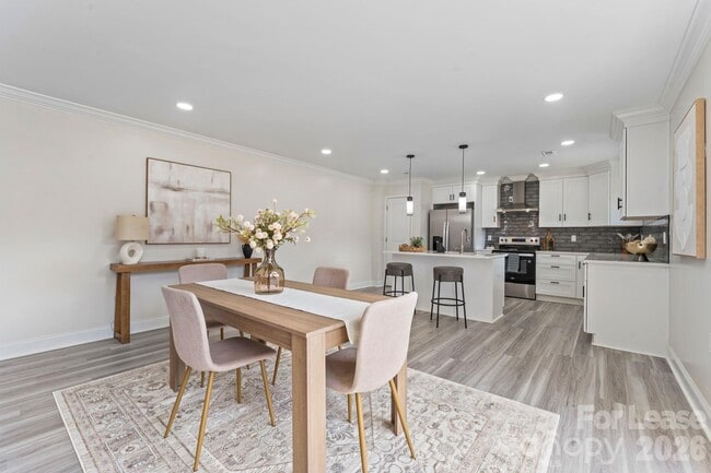 Photo - 612 Westway Dr