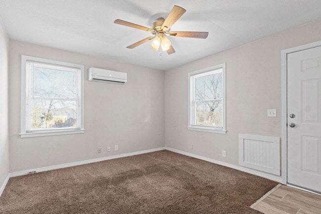 Photo - 42 Maple St Unit 1