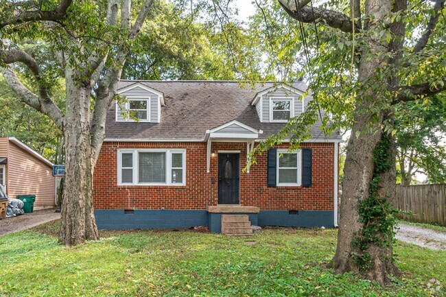 Building Photo - 2 Bedroom Madison Home