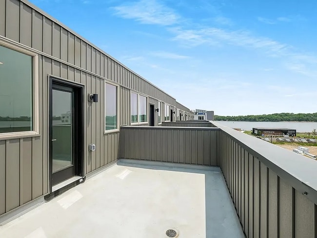 Photo - 3004 Schirra Ln