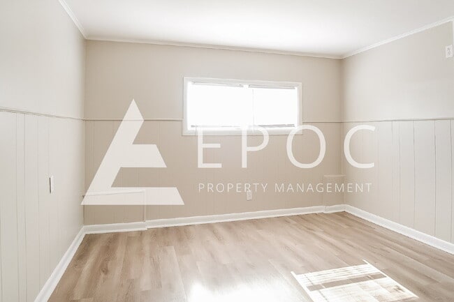 Photo - 1933 W 49th Pl
