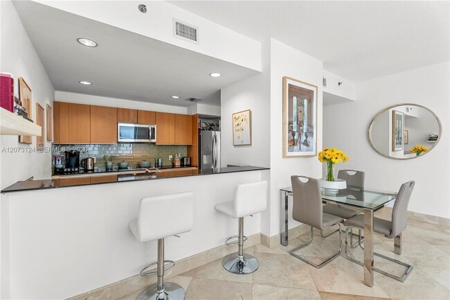 Photo - 1060 Brickell Ave Unidad 2117
