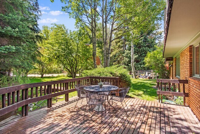 Photo - 531 Gillespie Ave