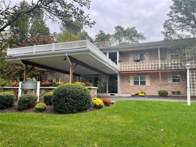 Building Photo - 2033 Mendon Rd Unit 11 Rental