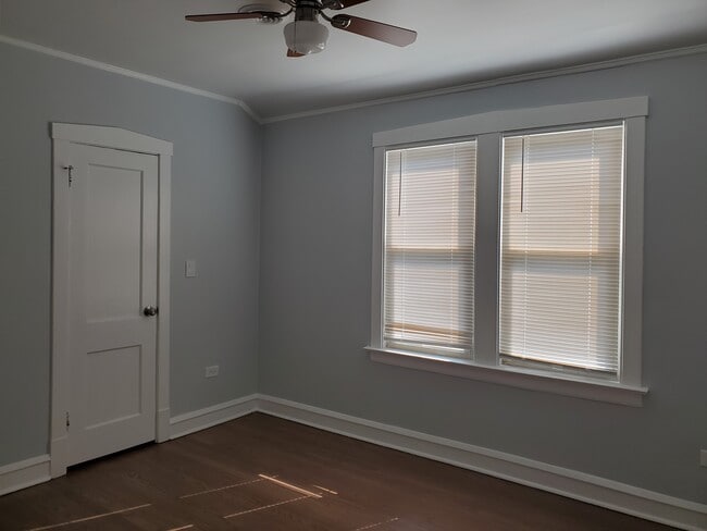 Photo - 5222 N Ludlam Ave Unit 2 Floor