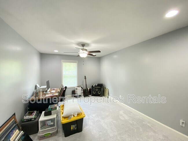 Photo - 351 Maplewood Dr