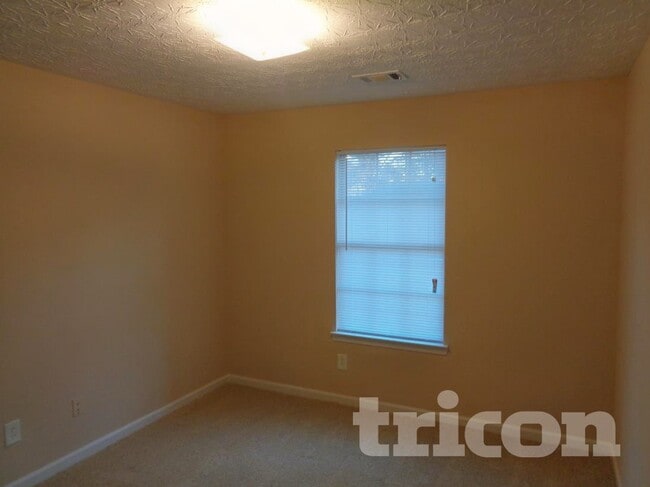 Photo - 613 Shadow Lake Dr