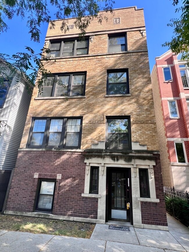 Building Photo - 3051 N Racine Ave Unit 3F