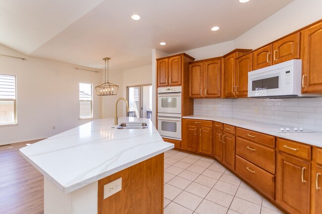 8270 Regiment Ct