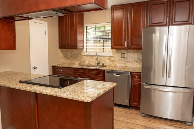 Photo - 102 Brian Dr