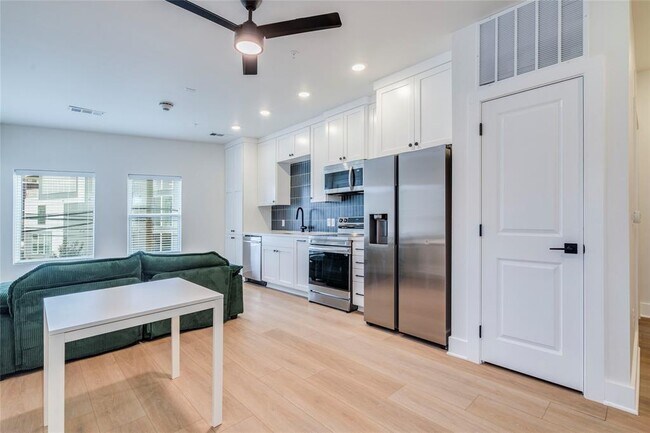 Photo - 3000 Duval St Unit 207