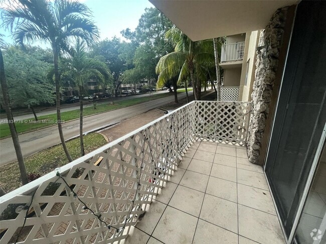Building Photo - 1805 Sans Souci Blvd Unit 215 Rental