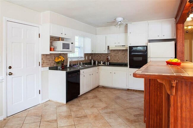 Photo - 1620 Flat Shoals Rd SE