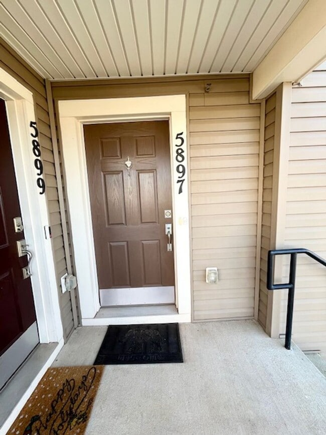 5897 Bella Marie Wy
