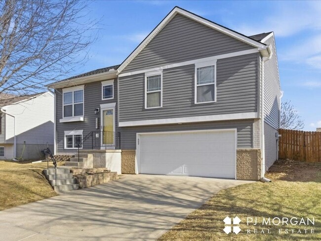 Photo - Relax by the fire in this beautiful rental home!