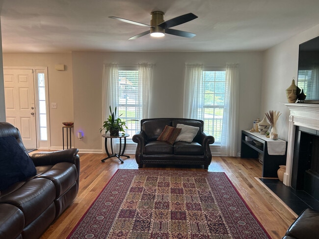 Room in House on Kennesaw Dr