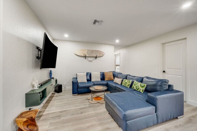 Photo - 415 N Shore Dr Unidad ID1459973P