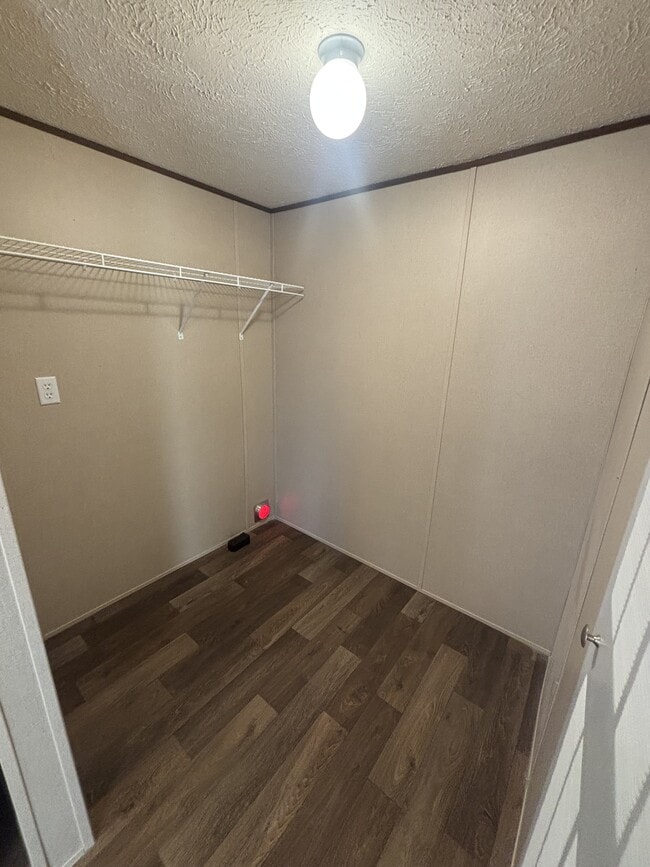 Photo - 27 Shafter Shepola Rd