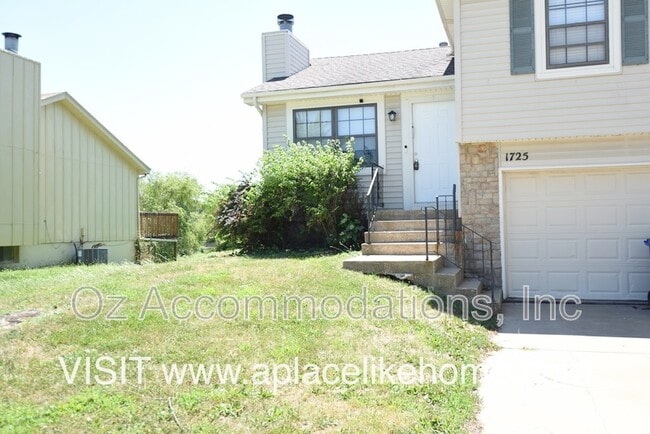 Photo - 1725 W Spruce St