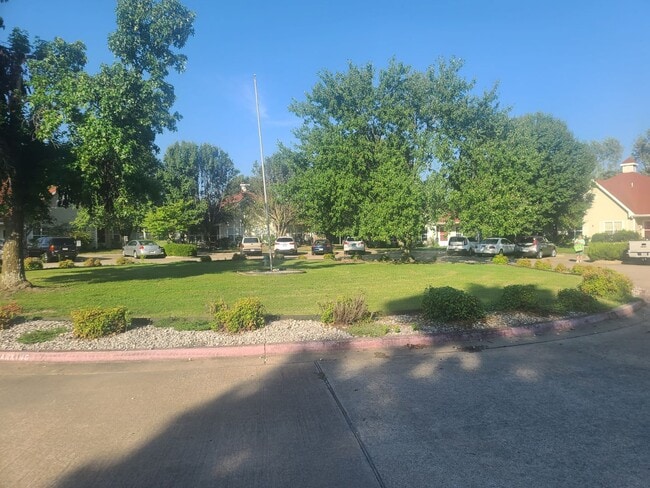 55+ Autumnwood Point Apartments