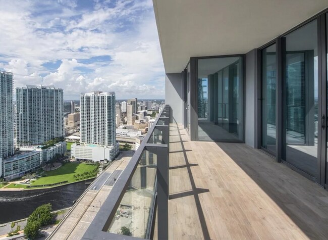 Photo - 68 SE 6th St Unit 3302