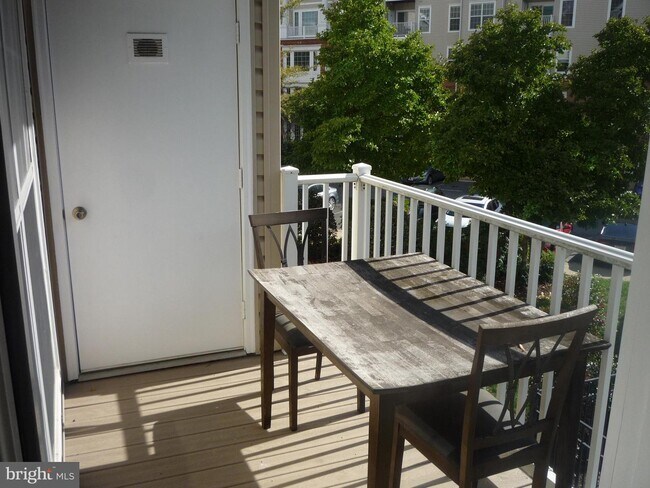 Photo - 7000 Falls Reach Dr Unit 206