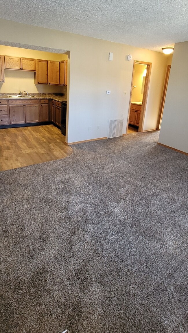 Photo - 1637 Carriage Hill