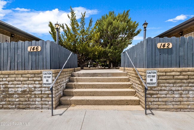 Photo - 146 S Rush St Unit A