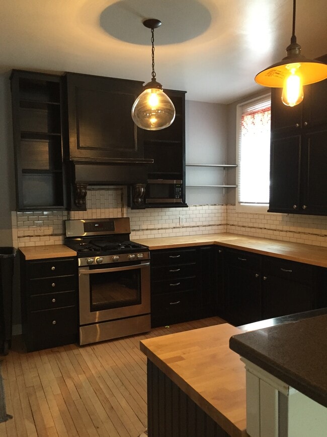 Photo - 1420 Church St