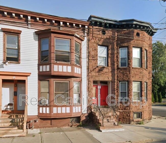 Photo - 69 Lexington Ave Unidad 1