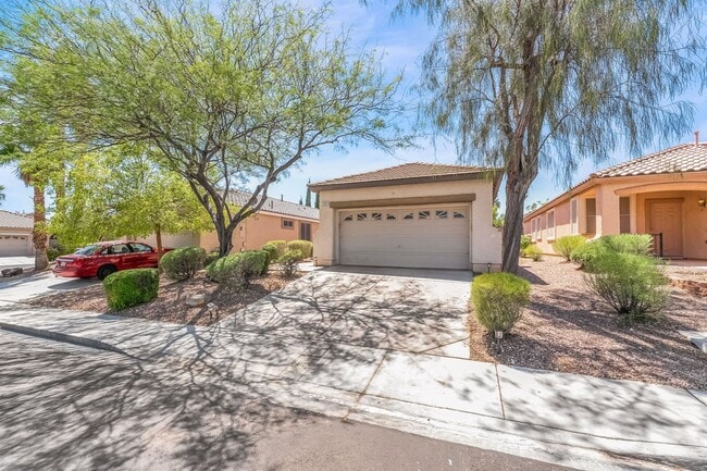 Photo - Single Story, 3 Bedroom, 2 Bath in Summerlin!