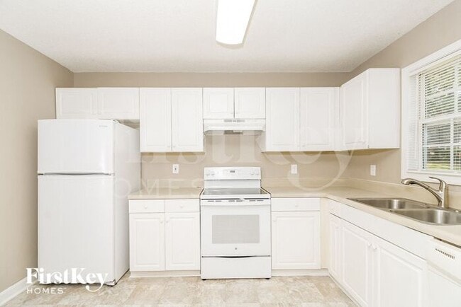 Photo - 2402 Cork St