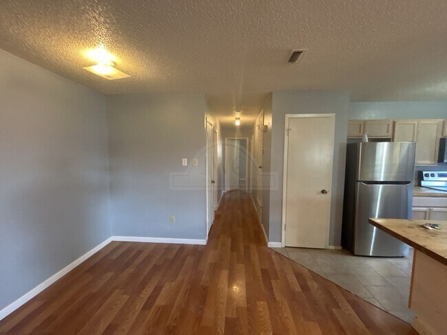 Photo - 2011 Windward Dr