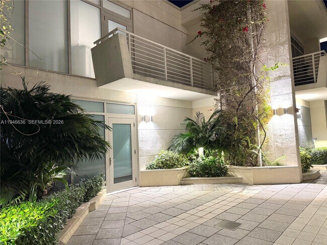 Photo - 3250 NE 1st Ave Unidad 547