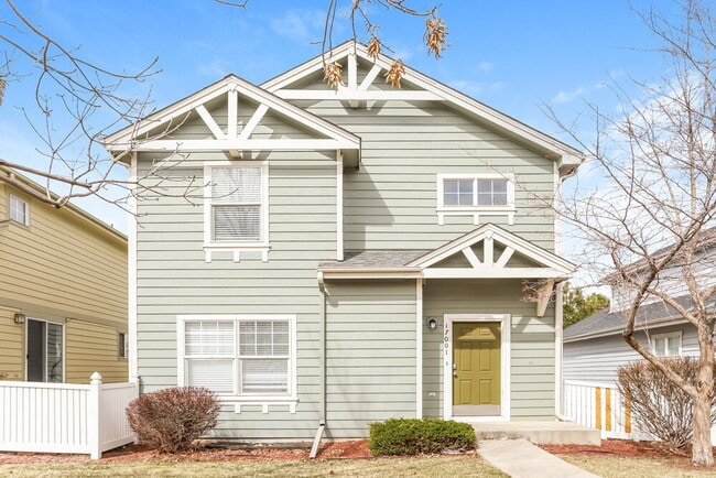 Building Photo - 17001 E Wyoming Dr